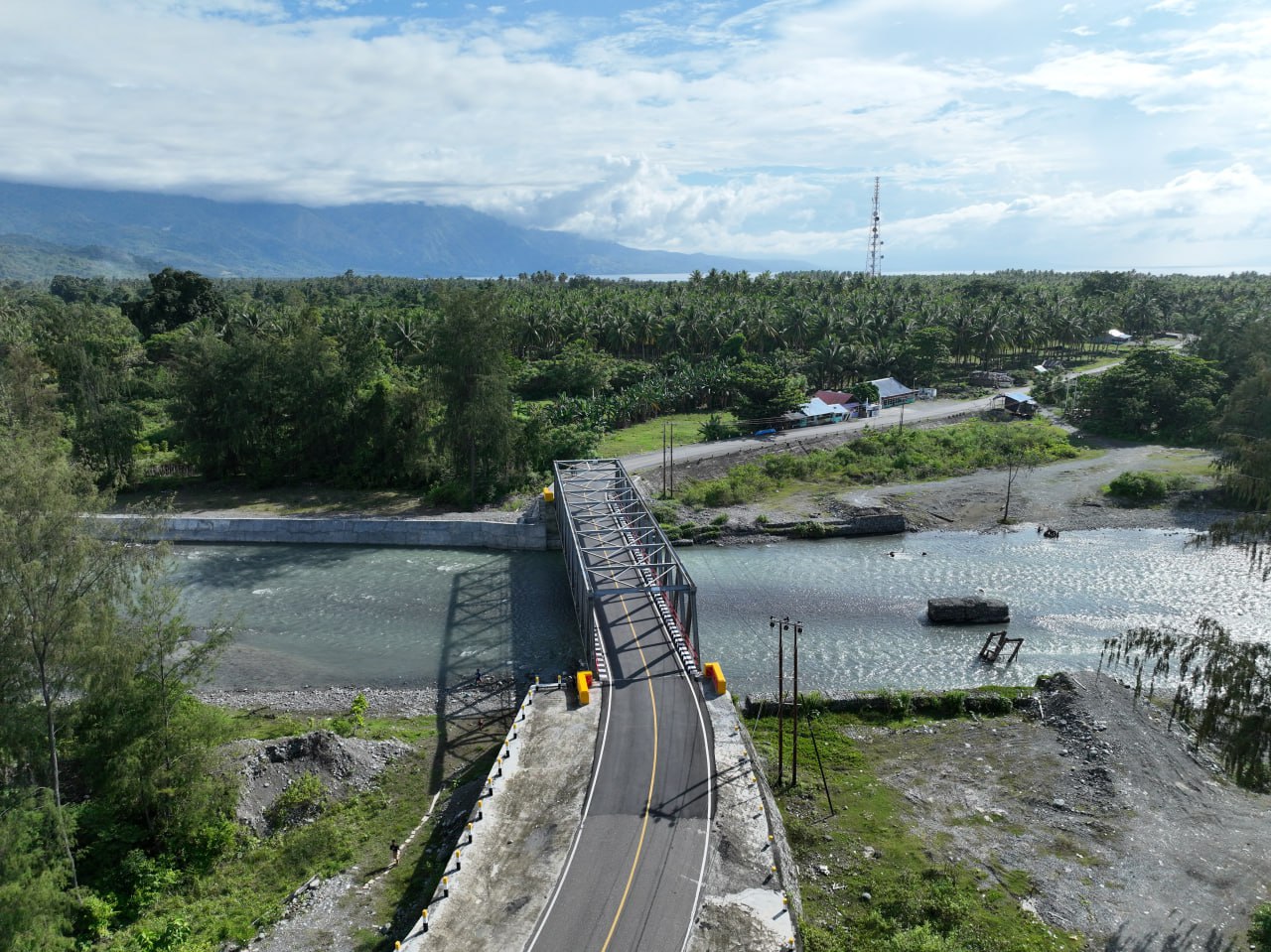 2 Paket Preservasi Jalan Nasional di Ampana