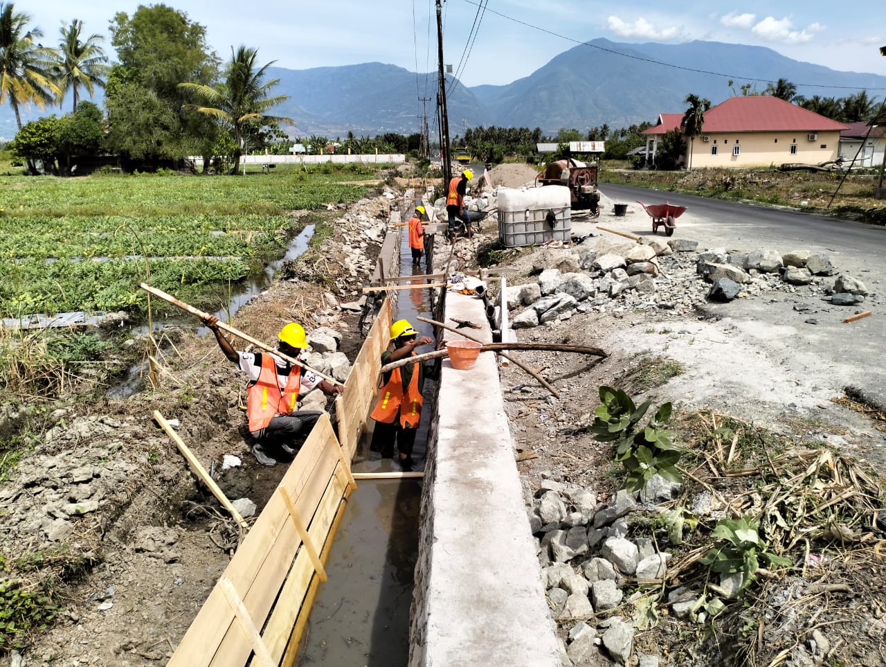 Rekontruksi Jalan Palu 1 